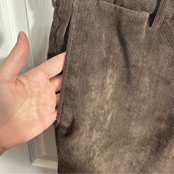 Peter Millar size 33 Nanoluxe‎ fine wale cords, brown, stretch, flat front - Picture 5 of 11